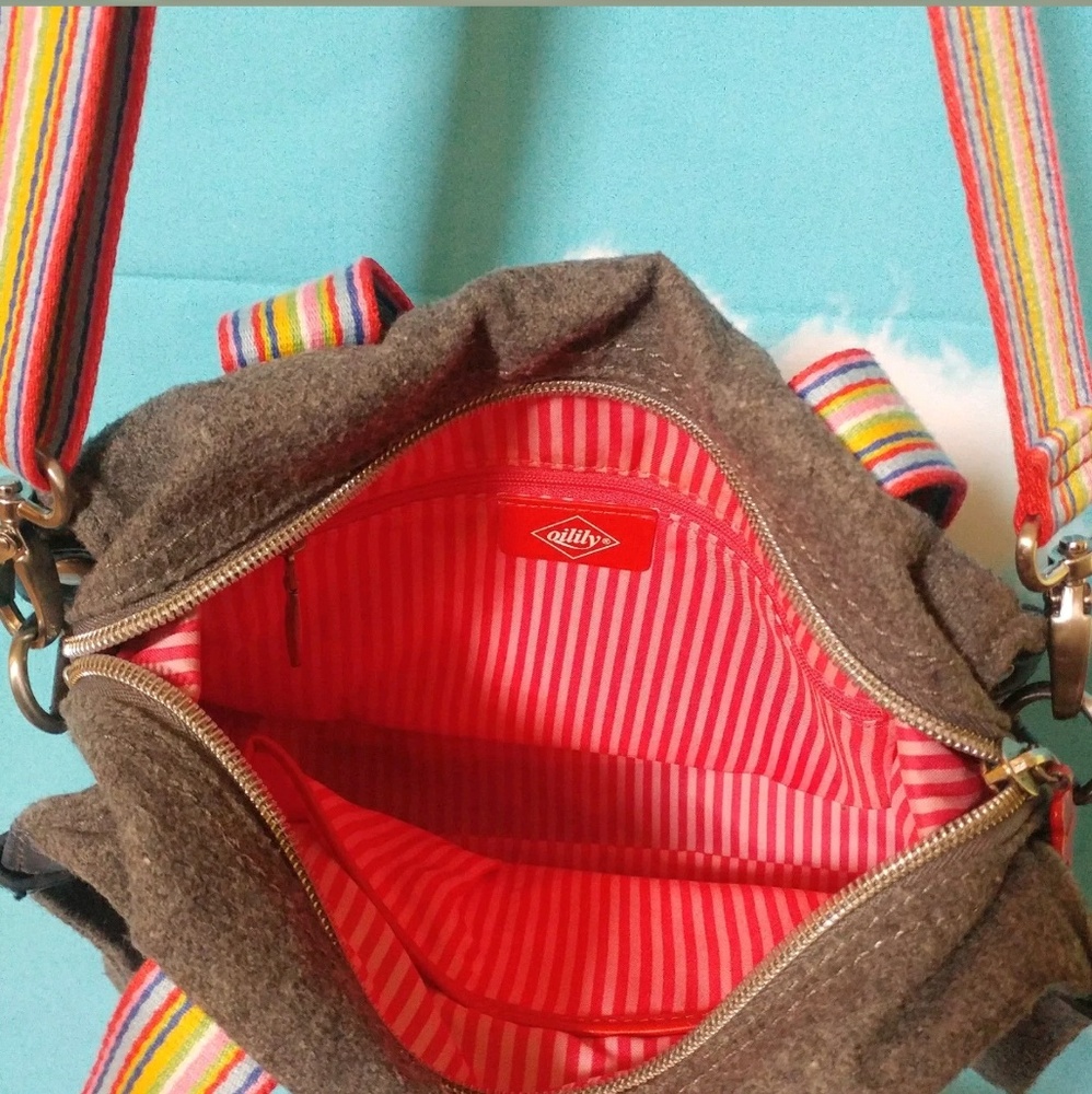 🚫SOLD🚫Oilily Color Crossbody Rainbow Pride Wool - Picture 3 of 8